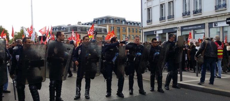 À Lyon, une manif contre la loi travail 2 immobile et bloquée