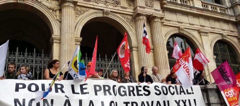 A Lyon, une nouvelle manifestation  pour une « revalorisation immédiate des salaires et des traitements »