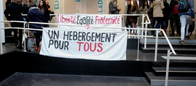 A l’université Lyon 2, on héberge des migrants dans un amphi