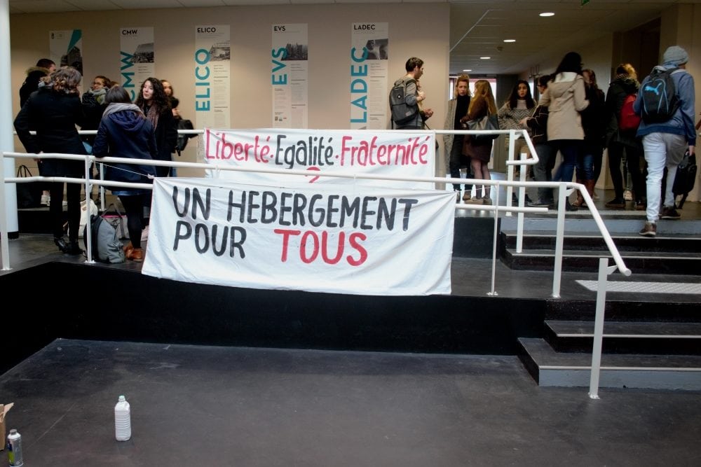 A l’université Lyon 2, on héberge des migrants dans un amphi