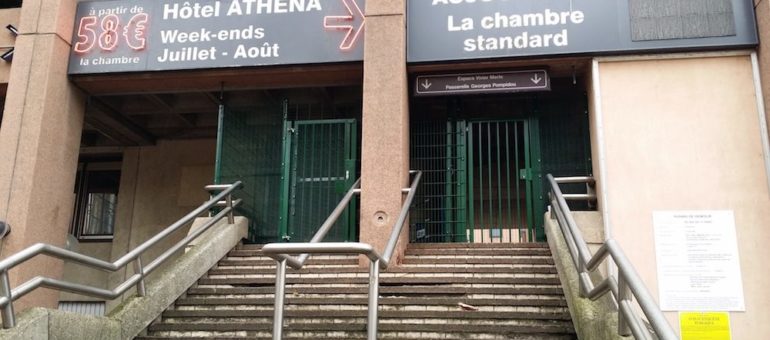 La réponse de la Métropole de Lyon aux mineurs isolés étrangers : une expulsion et des grillages