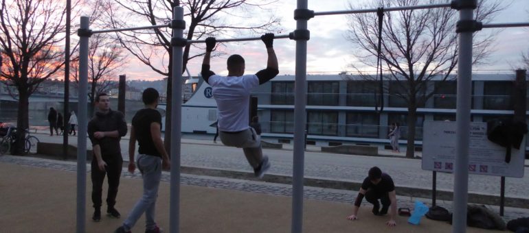 « Body Art Athlètes de Rue » et « Soldats du quai » : qui sont les muscles des berges du Rhône ?
