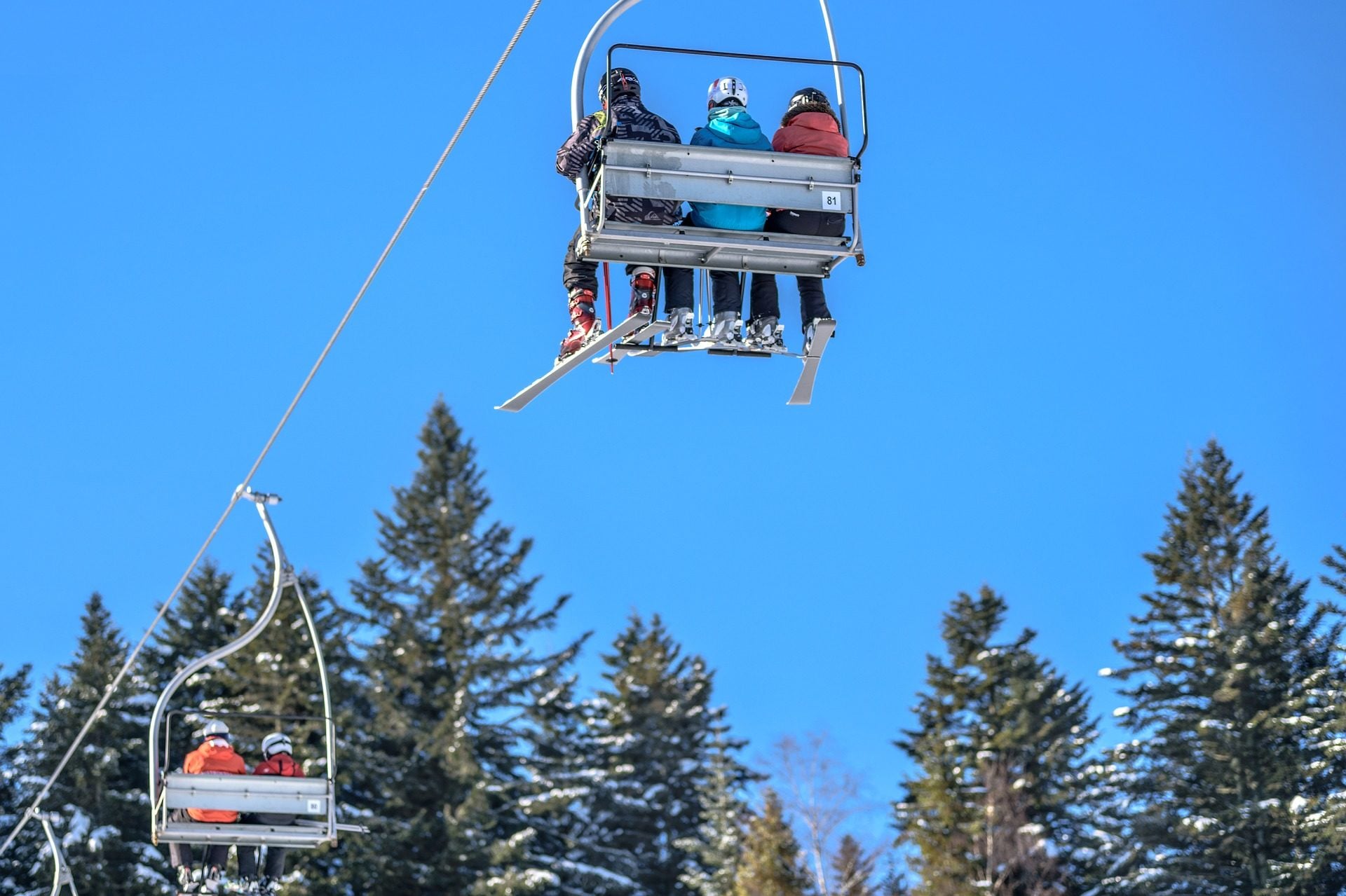 Vacances au ski « trop chères », ou comment se débrouillent les MJC en hiver