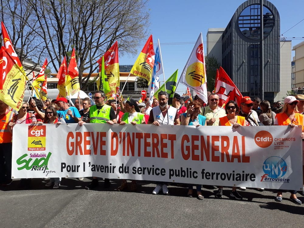 Ce 19 avril à Lyon, le cortège cheminots étaient, relativement aux autres, le plus étoffé. ©LB/Rue89Lyon