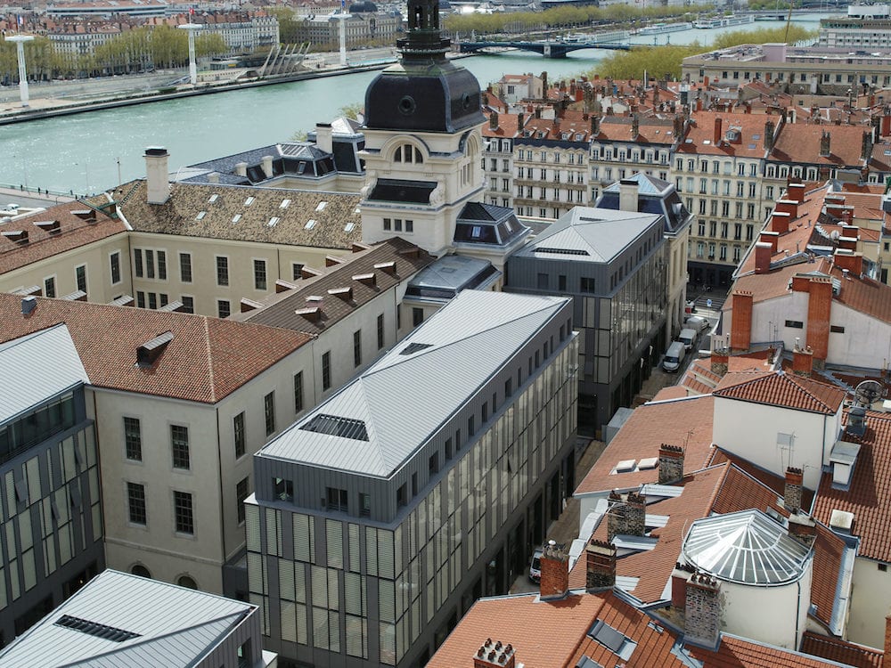 Vue du Grand Hôtel-Dieu du côté de la rue Bellecordière ©Vincent Ramet