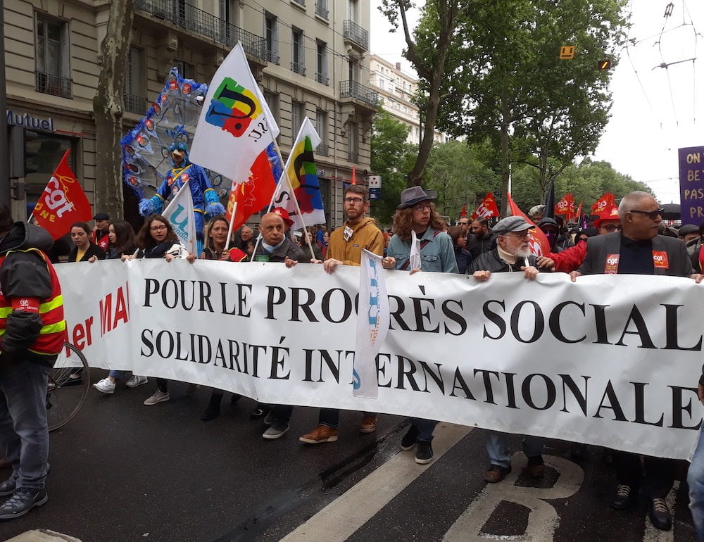 La banderole de tête du défilé du 1er mai à Lyon. ©LB/Rue89Lyon