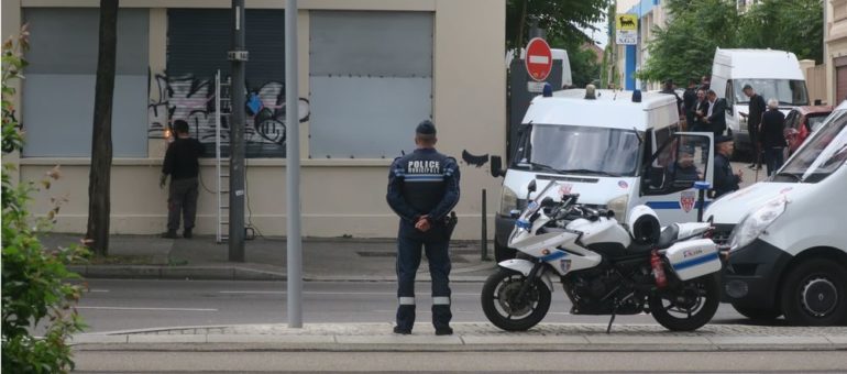 La Ville de Lyon expulse des mineurs étrangers… que la Métropole veut réintégrer dans leur squat