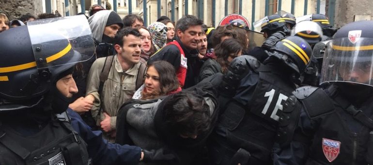 Chaîne humaine, coups de matraque et gazage : tous les partiels annulés à Lyon 2