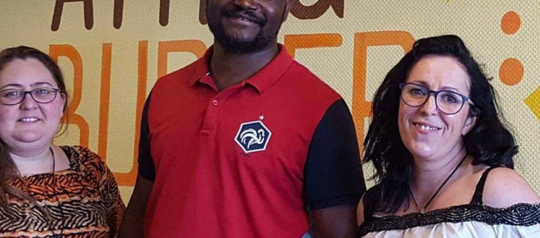 À l’Afrika Burger, resto bien installé dans les anciens locaux du FN