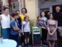 Inauguration de la boite à partage alimentaire, en présence de Nathalie Perrin-Gilbert (à droite sur la photo), maire du 1er arrondissement, des élus du conseil de quartier des jeunes, et de Fatima Berrached, adjointe à l'éducation de la mairie du 1er.