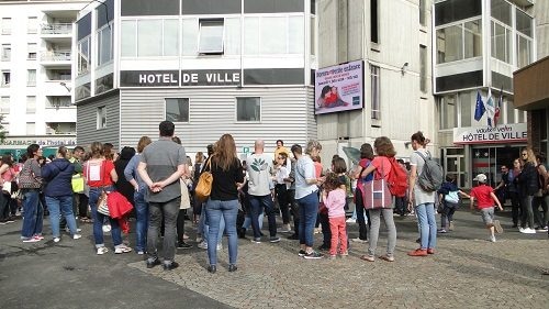 Manifestation d'un collectif d'enseignants à Vaulx-en-Velin le mardi 5 juin 2018. ©PB/LBB/Rue89Lyon