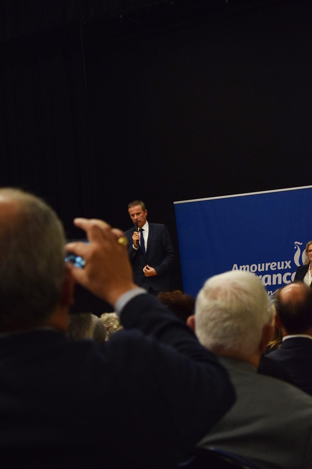 Nicolas Dupont-Aignan, président de Debout la France, à Oullins. © Aurélien Defer