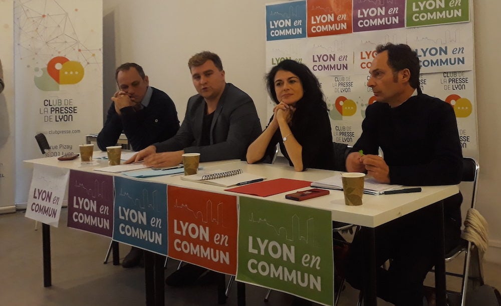 Conférence de presse lundi 19 novembre 2018 du Gram et de la France insoumise. De gauche à droite : Yannick Chevalier (président du Gram), Eliott Aubin (LFI), Nathalie Perrin-Gilbert (Gram) et Benoît Schneckenburger (candidat LFI aux européennes). ©LB/Rue89Lyon