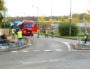 En apprenant la répression policière contre les lycéens, des gilets jaunes ralentissent le trafic sur le rond-point de Feyzin en signe de solidarité. © AD / Rue89Lyon.