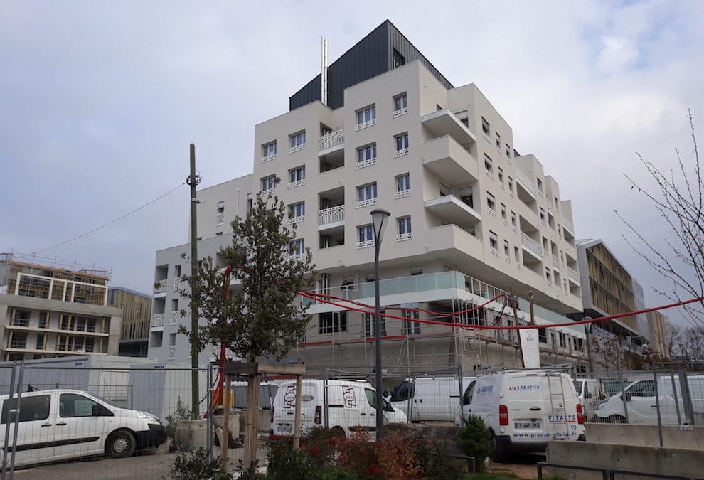 Un immeuble d'habitation bientôt livré à Gerland (décembre 2018). ©LB/Rue89Lyon