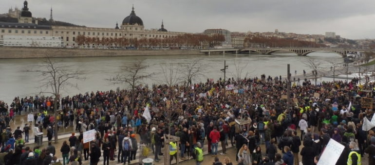 Marche pour le climat à Lyon : timide convergence avec les « gilets jaunes »