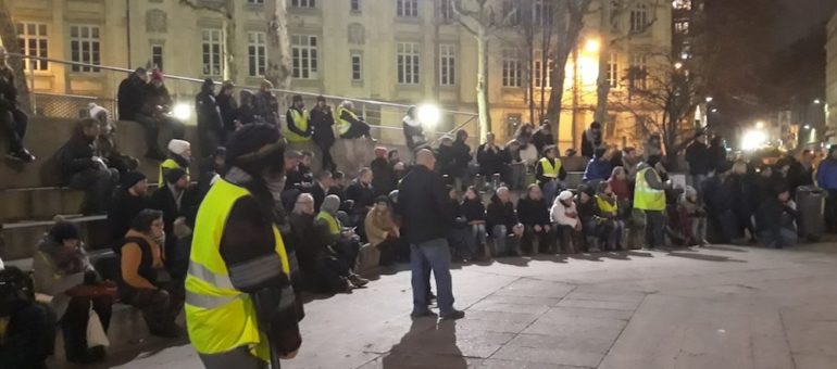 A Lyon, l’assemblée des « gilets jaunes » penche à gauche