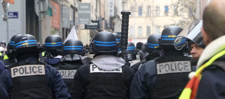 À Lyon, un rapport dénonce « un an de répression judiciaire » contre les « gilets jaunes »