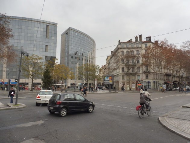 La place Gabriel Péri, dite « place du Pont ». @ Alexis Demoment / Rue89Lyon.