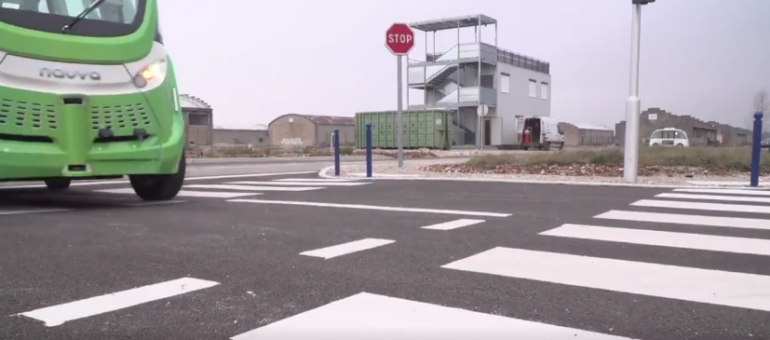 Transpolis, une ville sans habitants mais avec des feux rouges