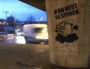 Graffiti anti pollution à Lyon réalisé par Greenpeace et Alternatiba/ANV situé vers confluence, sous l'autoroute A7, le 7 février 2019.©MG/Rue89Lyon