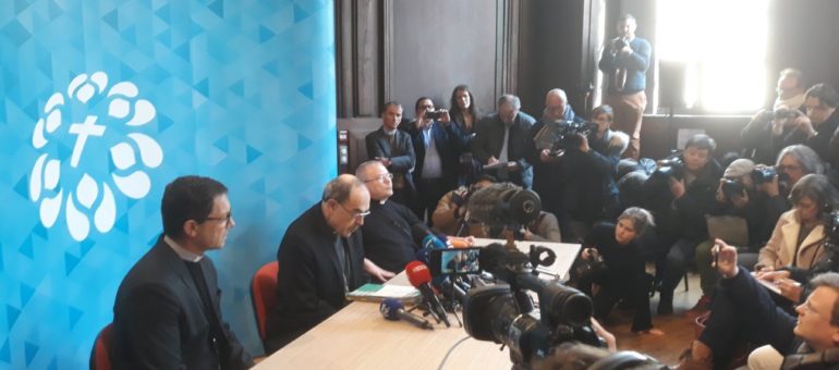 Philippe Barbarin présente sa démission de sa fonction d’évêque de Lyon au Pape François