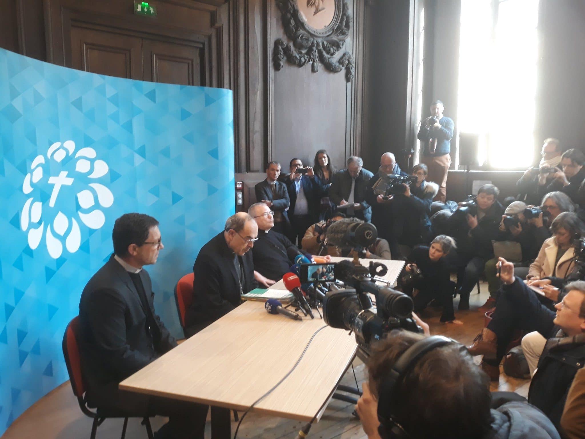 Le cardinal Barbarin annonce vouloir démissionner de sa fonction d'évêque. ©LB/Rue89Lyon