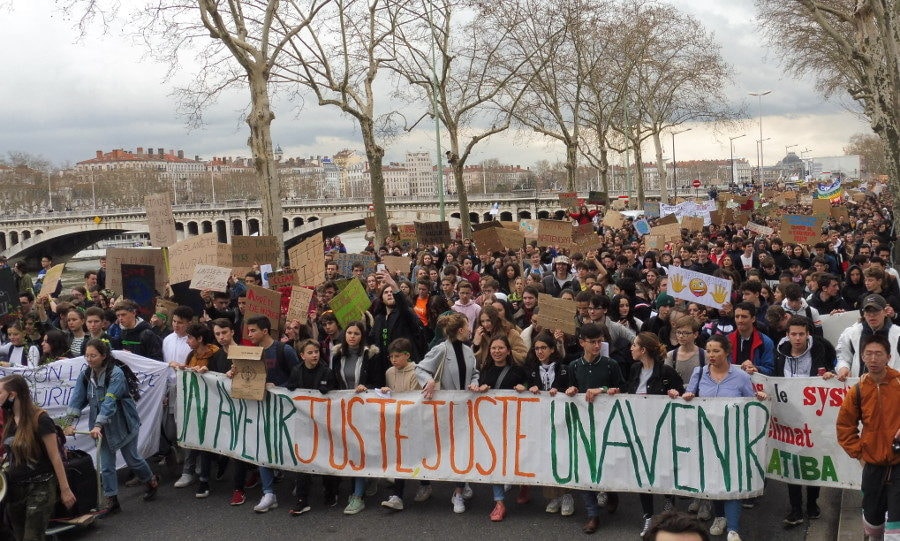 Manif lors de la première grève des jeunes pour le climat le 15 mars dernier © AD / Rue89Lyon.