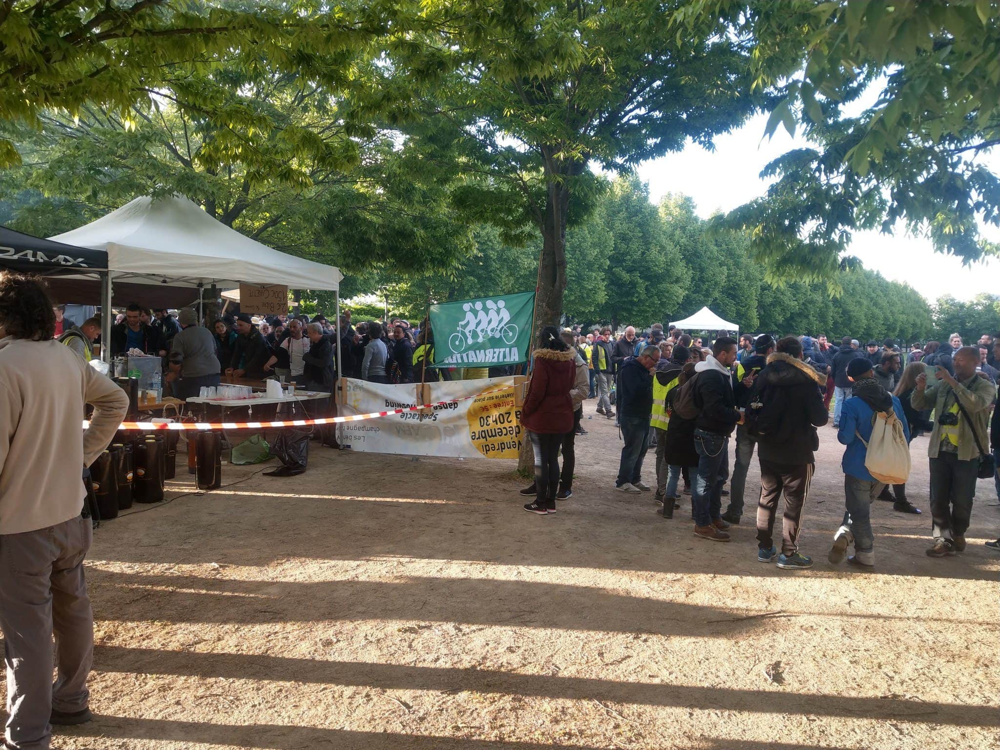 Barbecue au parc de Gerland. ©NM/Rue89Lyon