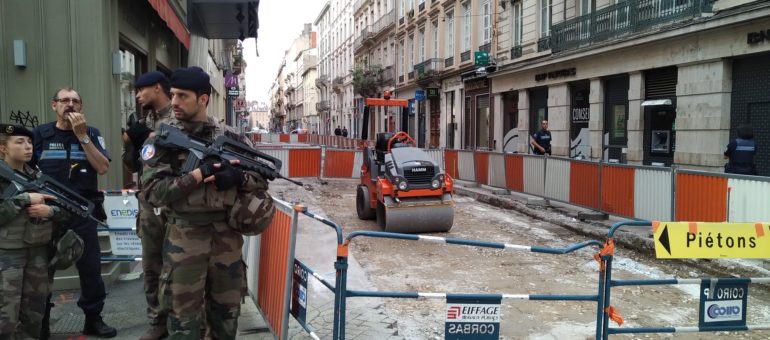 Après l’explosion à Lyon, questions autour d’une traque