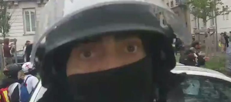 « Gilets jaunes » à Lyon : un reporter de Rue89Lyon reçoit un coup de matraque