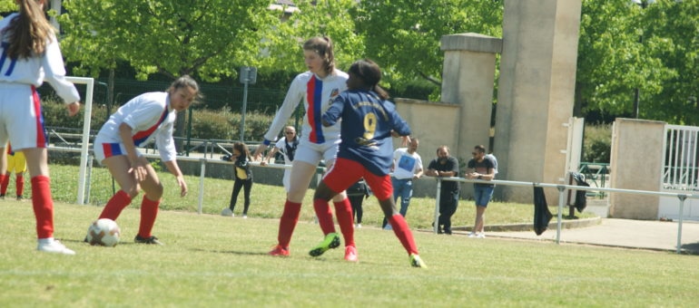 Milka, 17 ans, joueuse au FC Vénissieux : « Les garçons sont toujours prioritaires face aux filles »