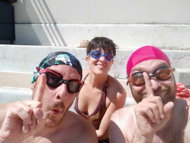 Chaque année, la rédac fait son séminaire d'été en démarrant par quelques longueurs dans une piscine de l'agglo de Lyon. On espère que vous savez nager.