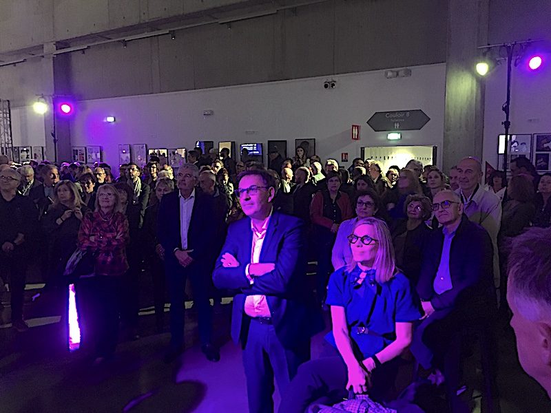 David Kimelfeld en mode "écoute" lors de son meeting de lancement de campagne le 16 octobre 2019 à Lyon. ©Rue89Lyon