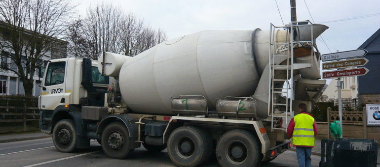 Déchets, pollution : près de Lyon, une centrale à béton joue avec l’illégalité
