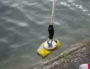 La pêche à l’aimant dans les eaux du Rhône, insolite et écologique