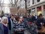 Rassemblement contre la refonte du dispositif d'hébergement d'urgence voulu par le préfet du Rhône le 28 novembre à Lyon, devant la préfecture du Rhône. ©LB/Rue89Lyon