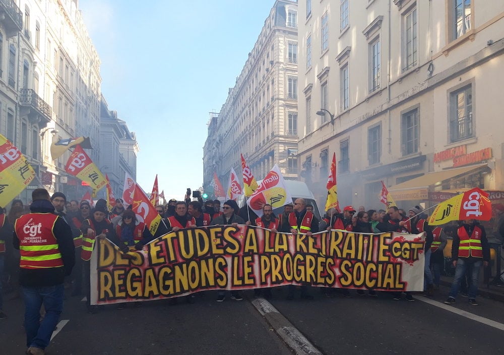 Le cortège de la CGT cheminots le 10 décembre à Lyon. ©LB/Rue89Lyon