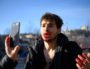 Arthur Naciri, quelques minutes après avoir été passé à tabac par des CRS place Bellecour. Crédit : Bastien Doudaine.