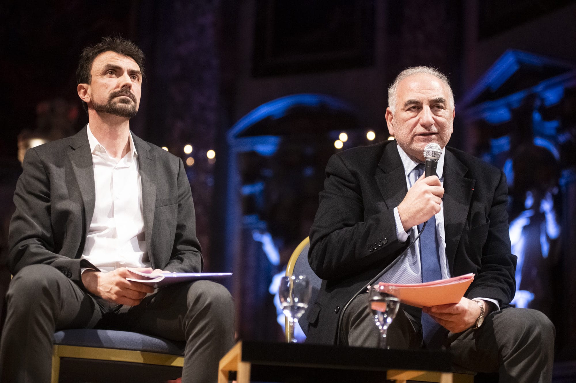 Grégory Doucet et Georges Képénékian on stage. ©H.Haddouche