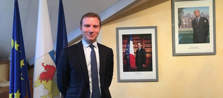 Le maire de Rillieux-la-Pape, Alexandre Vincendet, réélu à la tête des LR du Rhône