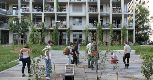 Marches, tables longues, et autres ateliers contributifs dans le cadre de « La grande traversée, à la recherche des “écologies singulières” de la métropole du grand Genève ». Consultation du Grand Genève lancée par la Fondation Braillard (2018-2020). Équipe sous la direction de Franck Huilliard : INterland / Bazar urbain / Contrepoint / Coloco / Coopérative Equilibre / Ecole urbaine de Lyon.