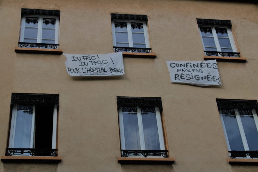 Banderole "Du fric pour l'hôpital public". Rue Jean Jaurès. © AM
