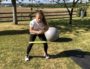 La handballeuse Lola Berrais joue de son imagination pour garder la forme pendant le confinement.