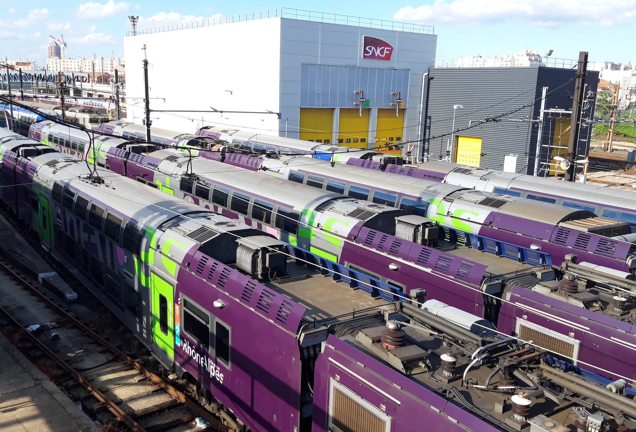 trains lyon TER région Auvergne-Rhône-Alpes