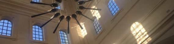 Le lustre de la Cité de la Gastronomie. ©Rue89Lyon