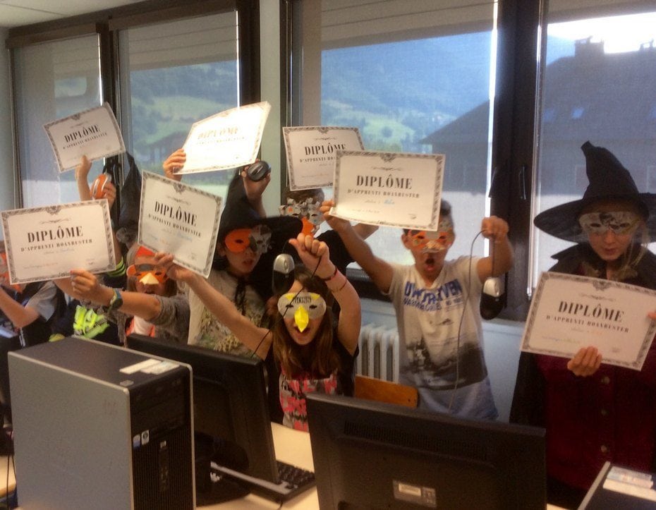 Remise des diplômes dans l'école de Marie-Rose Farinella