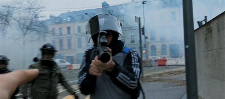 Ciné-rencontre au Comoedia autour du film « Un pays qui se tient sage » de David Dufresne