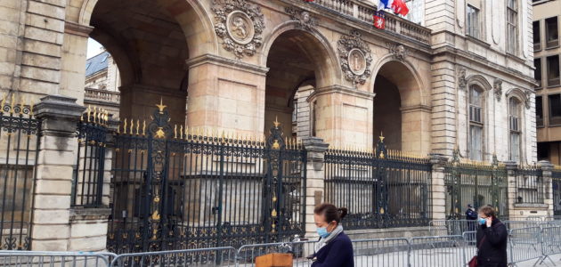 Covid-19 à Lyon : bars, fêtes… Quelles interdictions et obligations ?