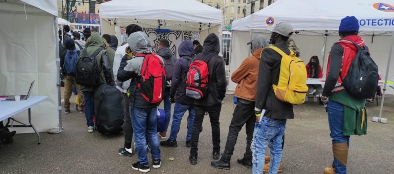 Dans la métropole de Lyon, la galère des jeunes majeurs étrangers